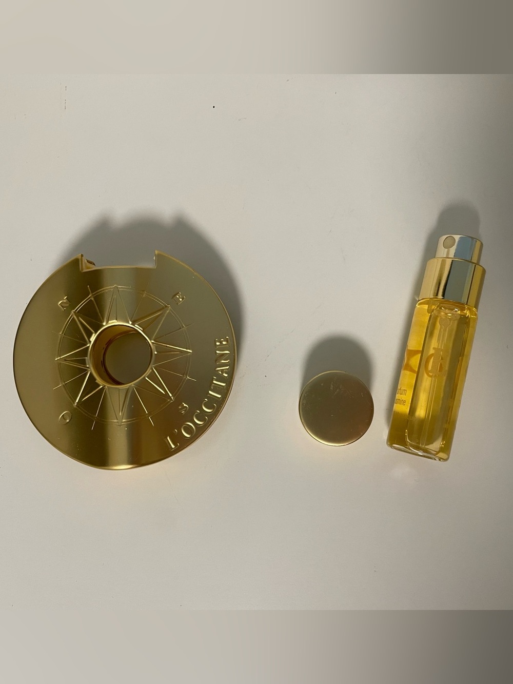 L'OCCITANE Voyage en Méditerranée Jasmin Immortelle Gold Compass Purse Spray